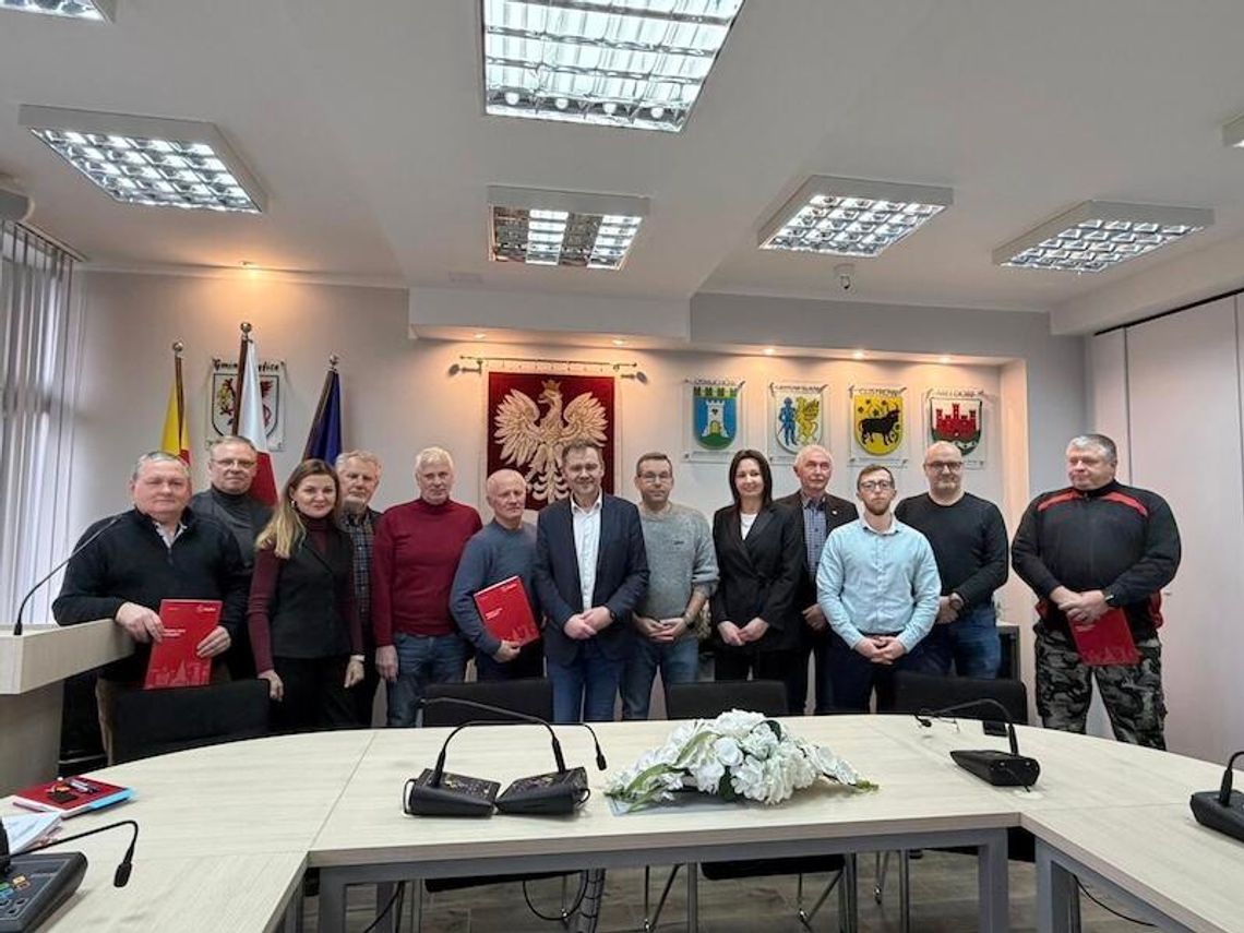 Gryfice podpisały umowy na rozwój kultury fizycznej i sportu — wsparcie dla lokalnych klubów i aktywnego stylu życia Gryfice podpisały umowy na rozwój kultury fizycznej i sportu — wsparcie dla lokalnych klubów i aktywnego stylu życia