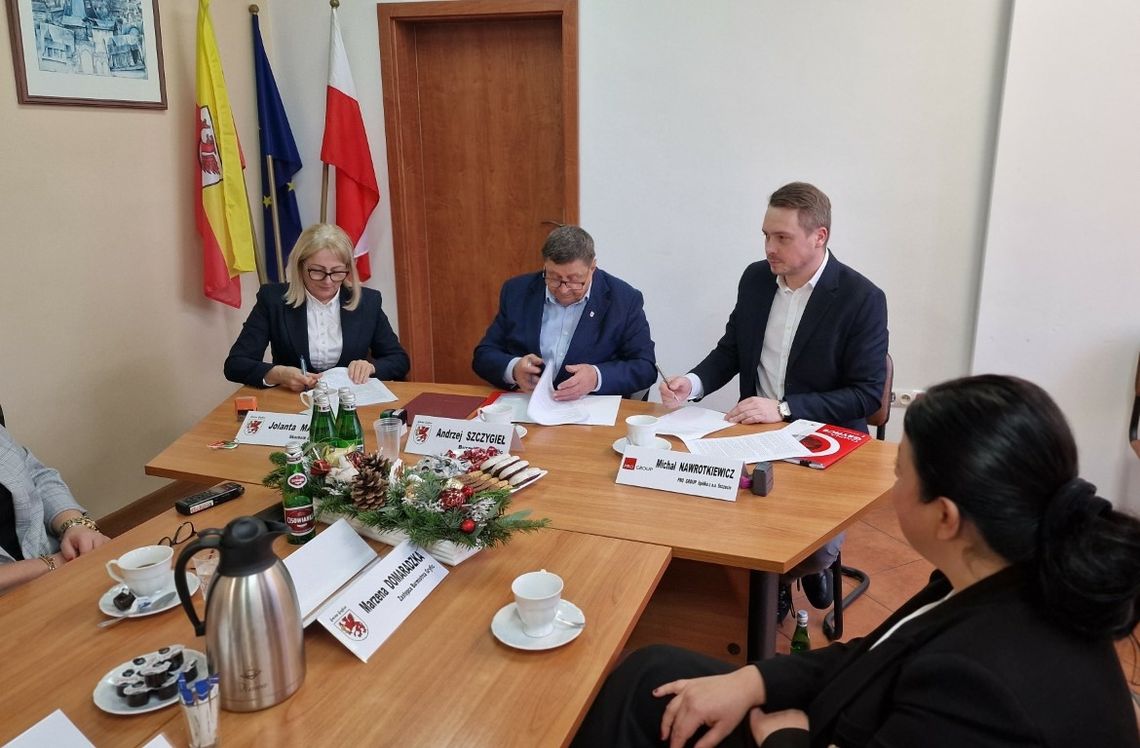 Gryfice: Podpisanie umowy na budowę dwóch świetlic na terenie gminy