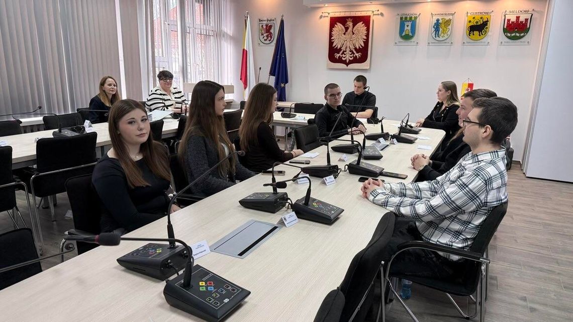 Gryfice: Sesja Młodzieżowej Rady Gminy Gryfice: Sesja Młodzieżowej Rady Gminy