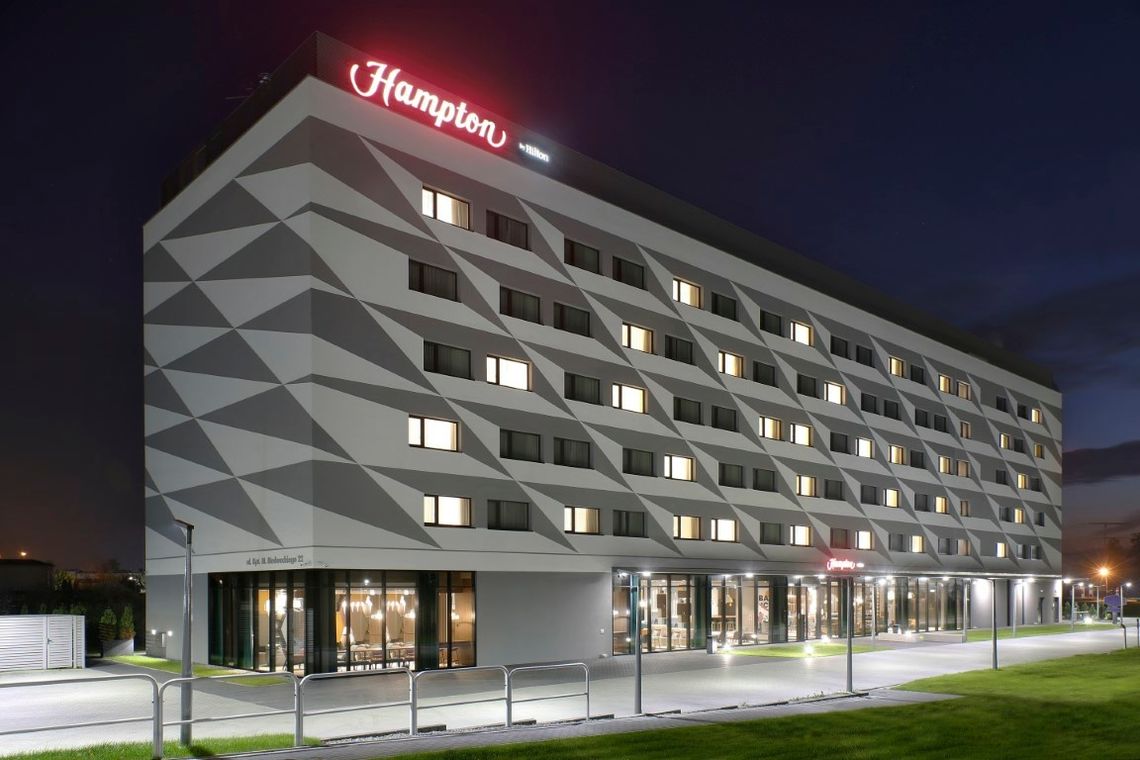 Hampton by Hilton na lotnisku w Balicach otwarty. Zaskakuje turystów jak żaden inny