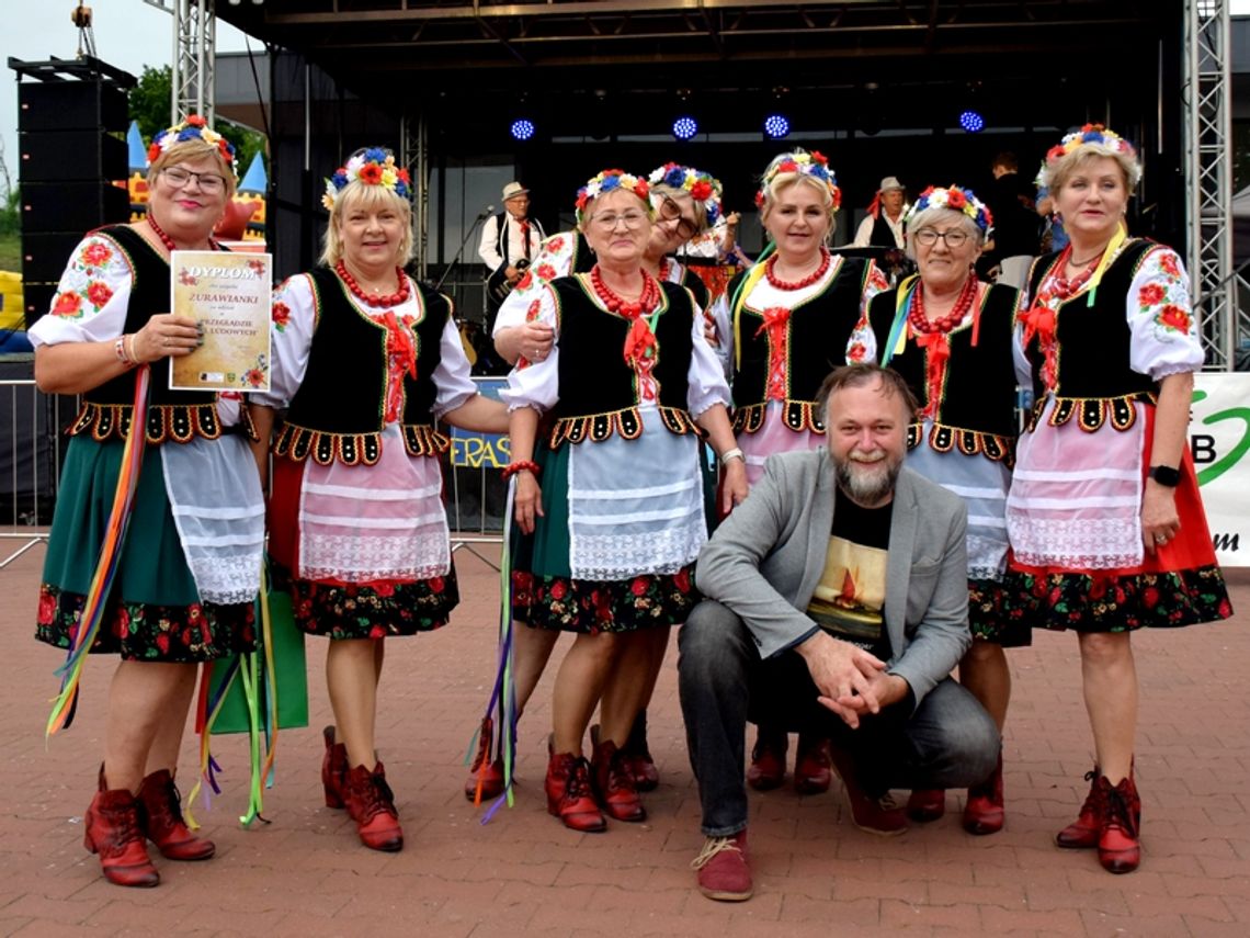 II PRZEGLĄD KAPEL LUDOWYCH