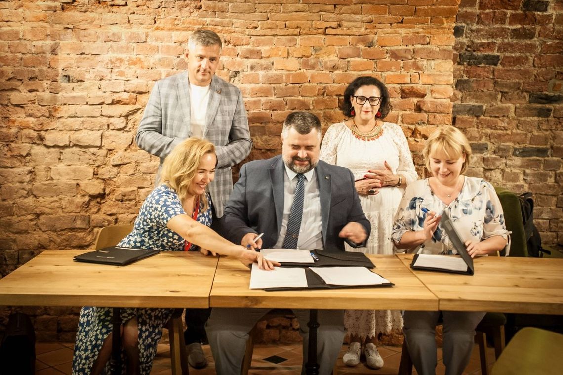 Instytut Śląski i Archiwum Państwowe nowymi partnerami Zamku Piastowskiego w Raciborzu