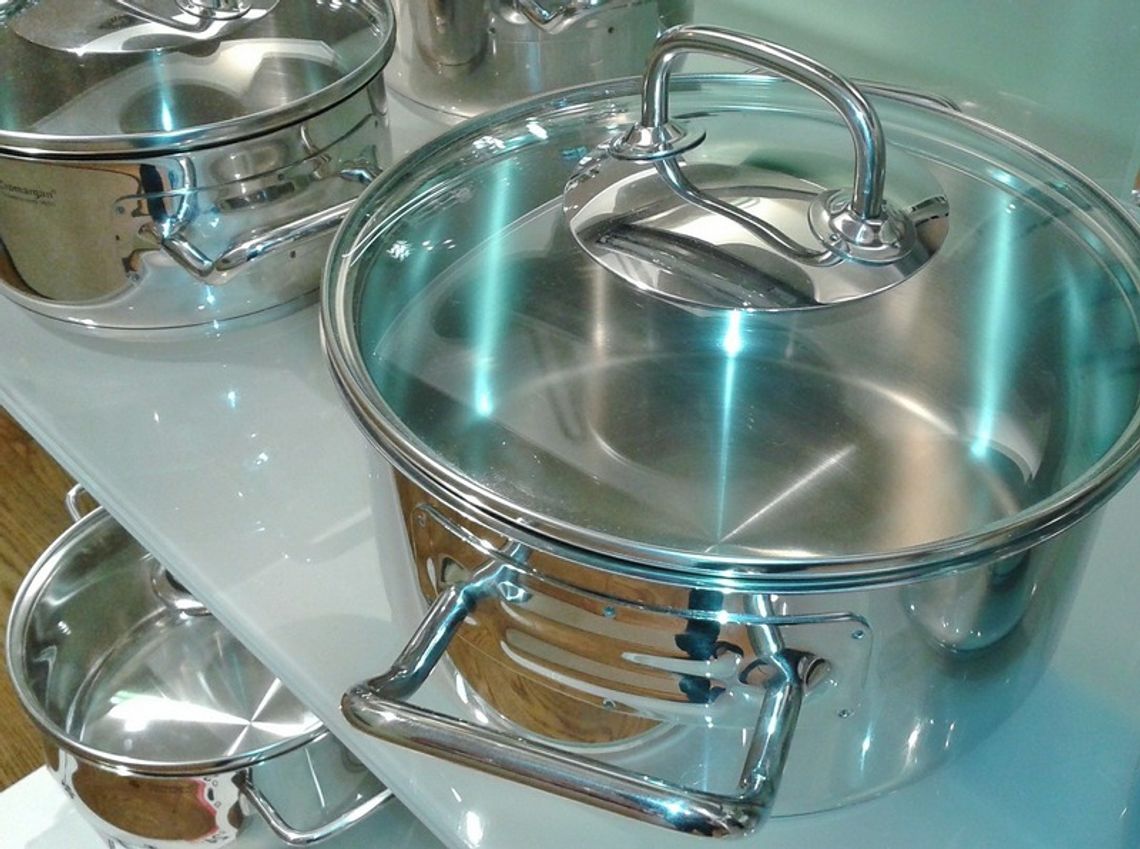 Jak dbać o naczynia oraz inne wyroby ze stali nierdzewnej? To wyjątkowy materiał, wymagający odpowiedniego podejścia