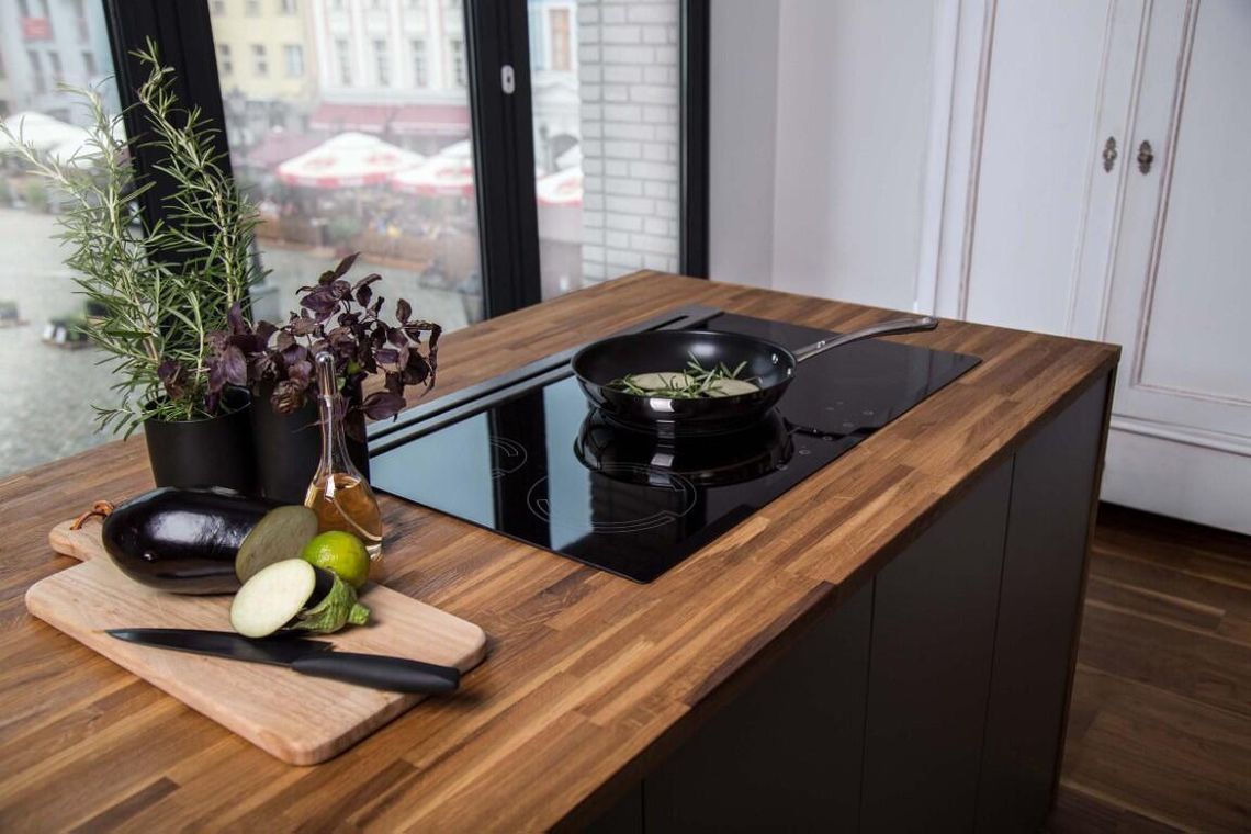 Jak wybrać blat i szafkę pod płytę kuchenną?
