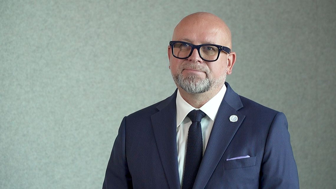 Już co trzeci Polak inwestuje, kolejne 23 proc. planuje zacząć. Najbardziej gotowi na inwestycje są młodzi i kobiety