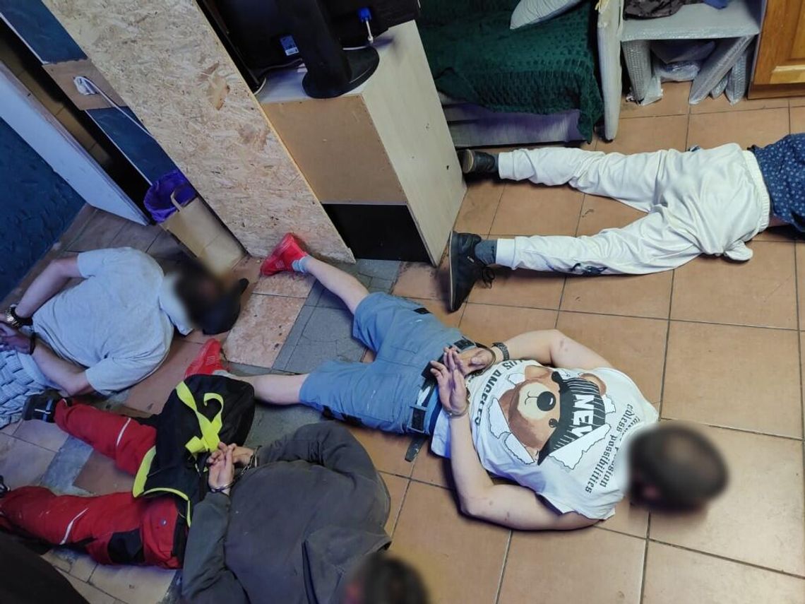 KAS likwiduje nielegalny hazard w nadmorskim kurorcie. 7 stanowisk hazardowych zabezpieczonych w Świnoujściu