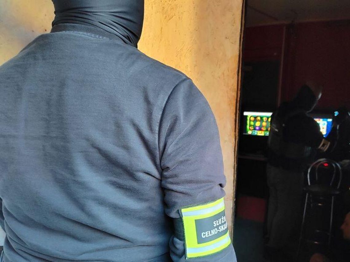 Kolejne uderzenia KAS w nielegalny hazard. 8 stanowisk hazardowych zabezpieczonych w Policach