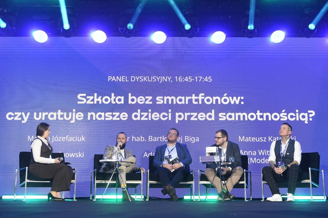 Krynica Forum 2025: smartfony tak, ale nie bez ograniczeń w szkole i nie za wcześnie Krynica Forum 2025: smartfony tak, ale nie bez ograniczeń w szkole i nie za wcześnie