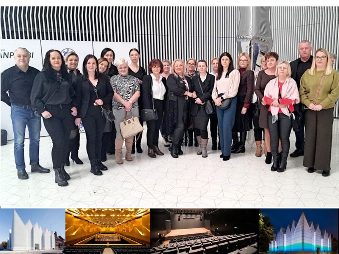 MIESZKAŃCY PAPROTNA W FILHARMONII W SZCZECINIE MIESZKAŃCY PAPROTNA W FILHARMONII W SZCZECINIE