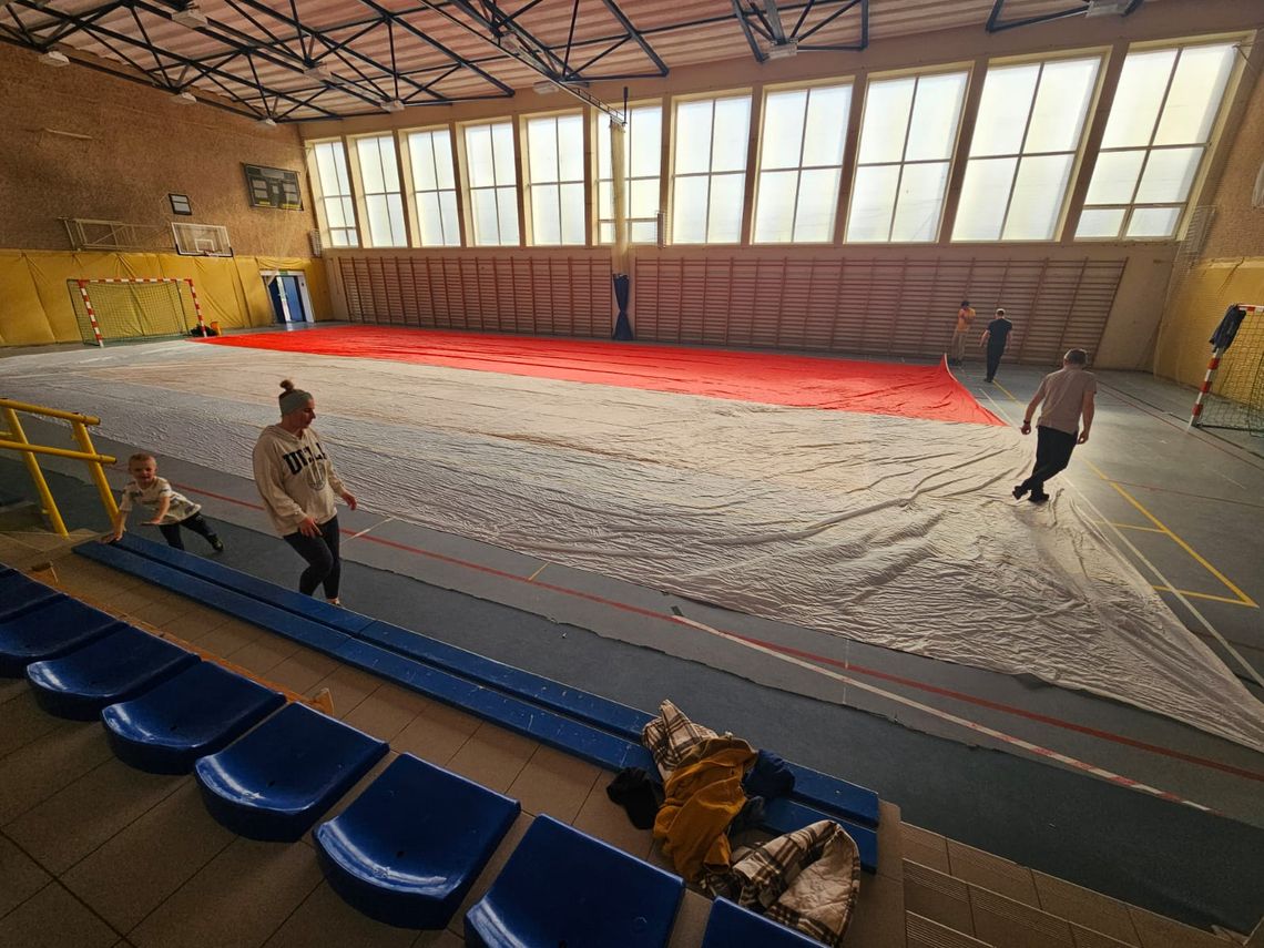 Największa i najpiękniejsza- biało-czerwona na latarni morskiej w Świnoujściu