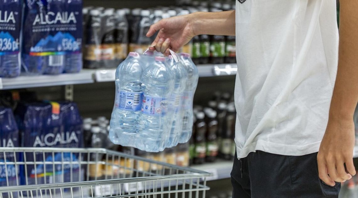 Napoje, chemia gospodarcza i pieczywo obecnie najbardziej drenują portfele Polaków Napoje, chemia gospodarcza i pieczywo obecnie najbardziej drenują portfele Polaków