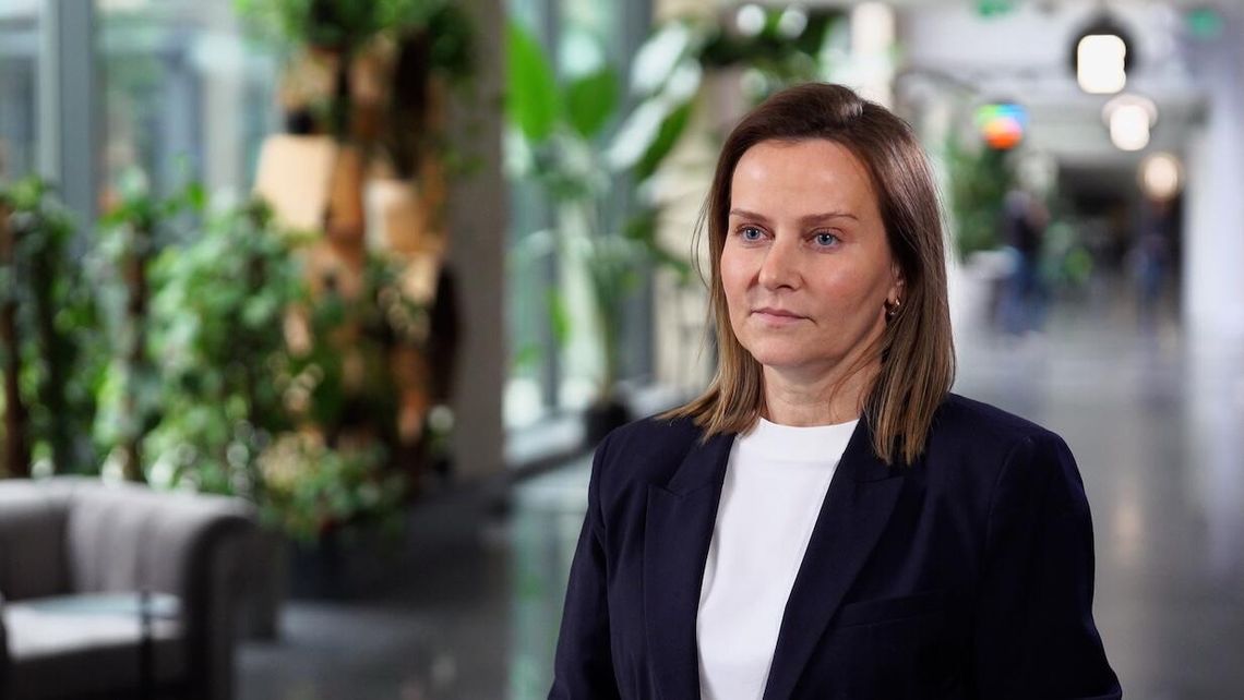 Nastolatki powszechnie korzystają z internetu i sztucznej inteligencji. Jednak ich wysokie kompetencje cyfrowe to mit