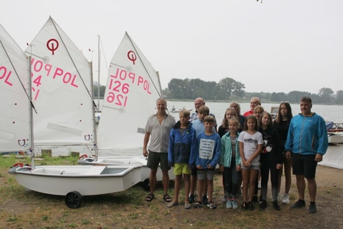 Nowe łódki dla młodych nowogardzkich żeglarzy