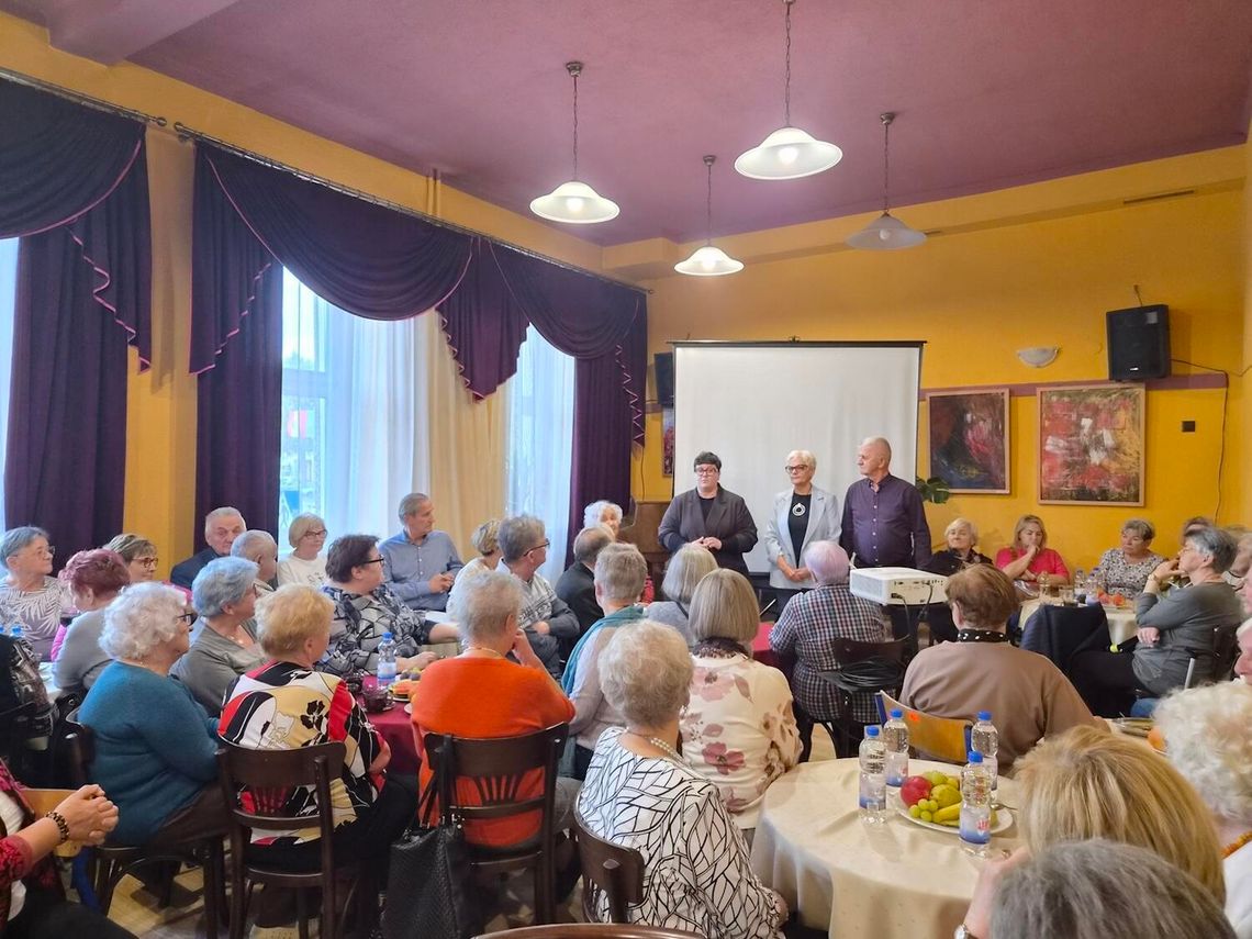 „Nowoczesny Senior” w Gryficach. Zdrowie, integracja i bezpieczeństwo w sieci