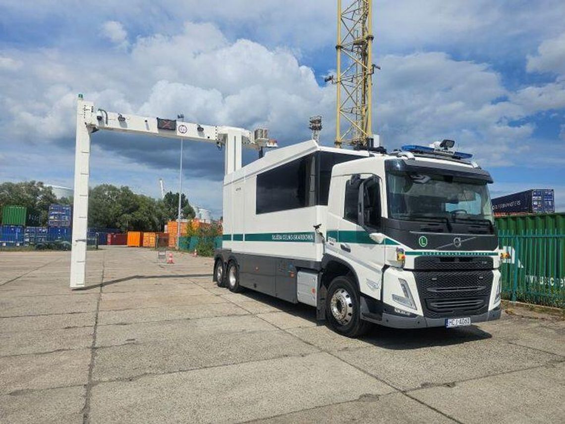 Nowy skaner RTG na wyposażeniu morskiego przejścia granicznego w Świnoujściu
