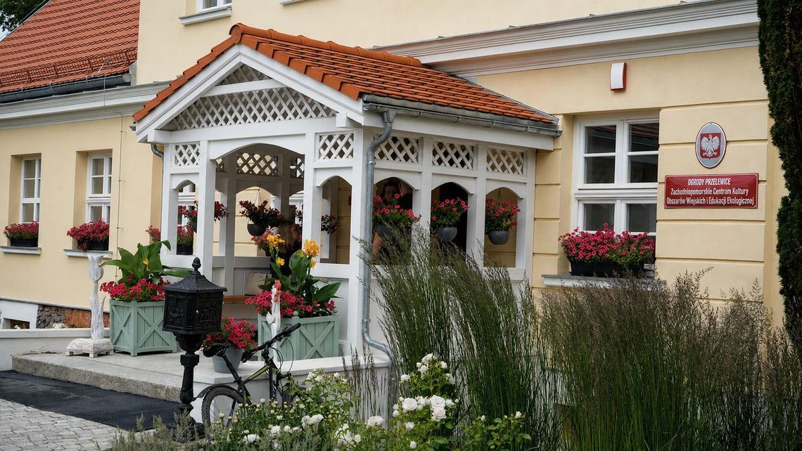 Ogrody Przelewice zmieniają się nie do poznania. Inwestycja za ponad 20 mln zł nabiera tempa. Ogrody Przelewice zmieniają się nie do poznania. Inwestycja za ponad 20 mln zł nabiera tempa.