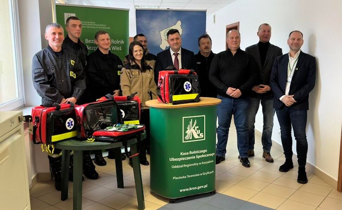 Po raz kolejny torby medyczne trafiły w ręce strażaków