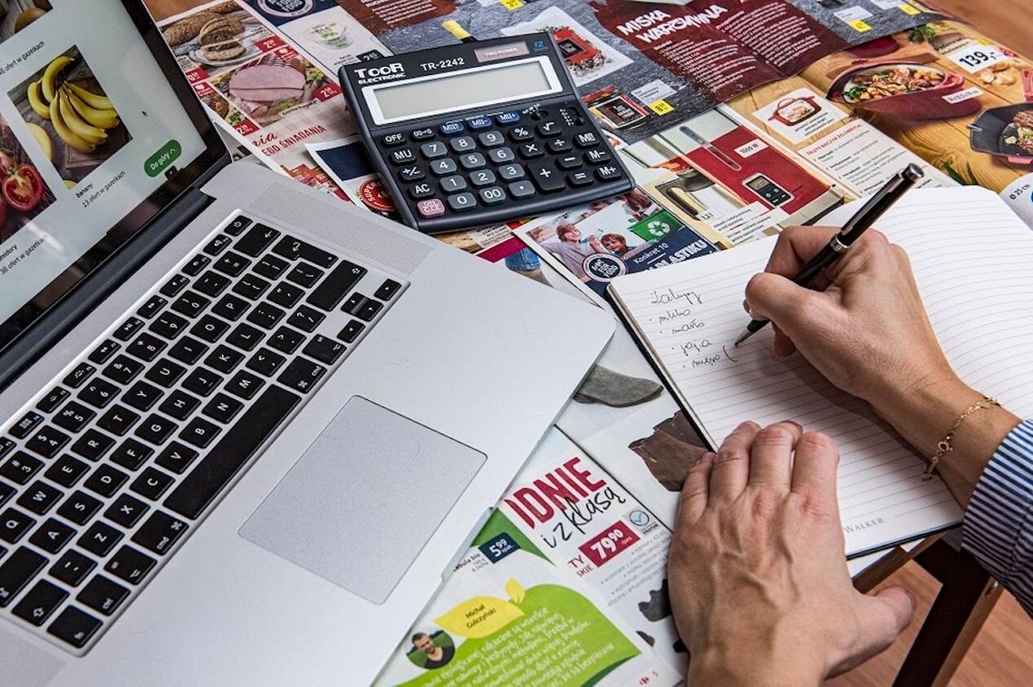 Polacy planują wielkanocne zakupy pod dyktando ceny. W promocjach szukać będą głównie trzech kategorii