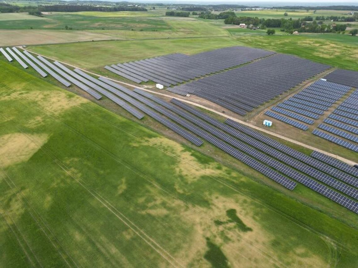 Polski Zielony Fundusz inwestuje w fotowoltaikę i magazynowanie energii - pierwsza inwestycja w portfelu
