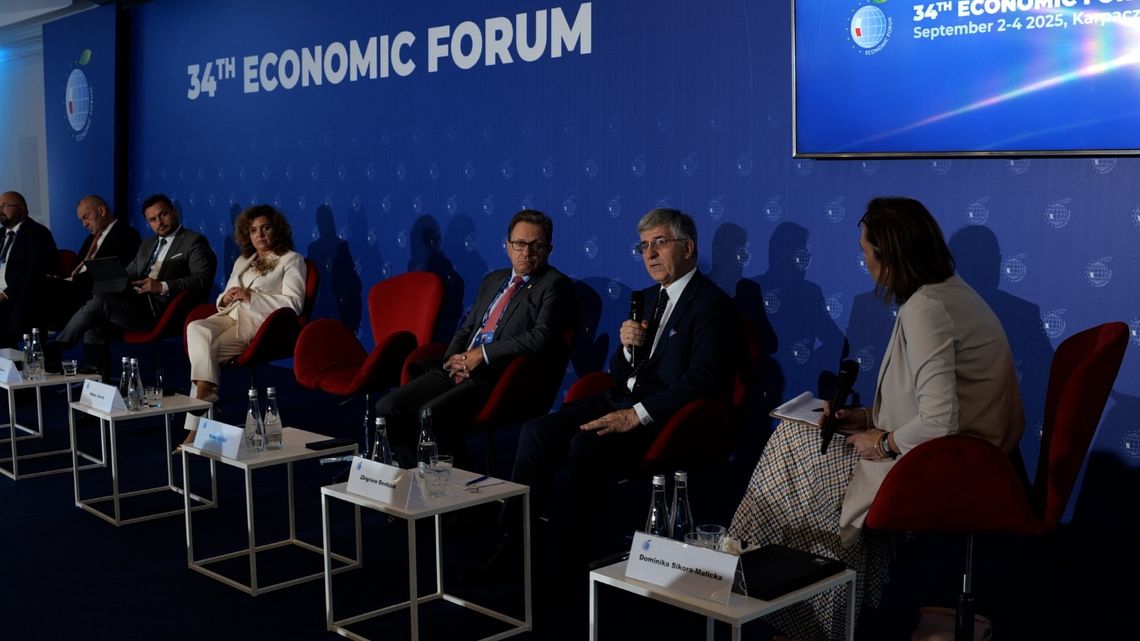 Prezes ZUS na 34. Forum Ekonomicznym: nie odkładajmy w czasie myślenia o wysokości swojej przyszłej emerytury