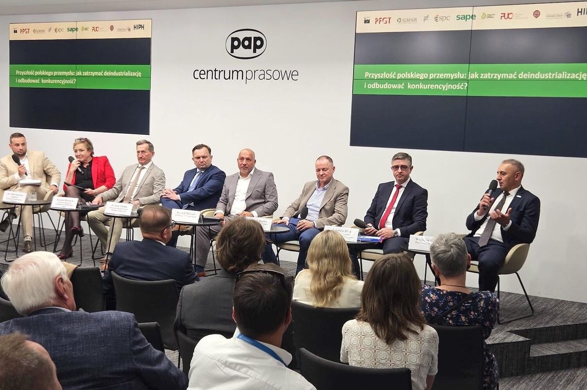Problemy krajowego przemysłu zaczynają się od braku decyzji