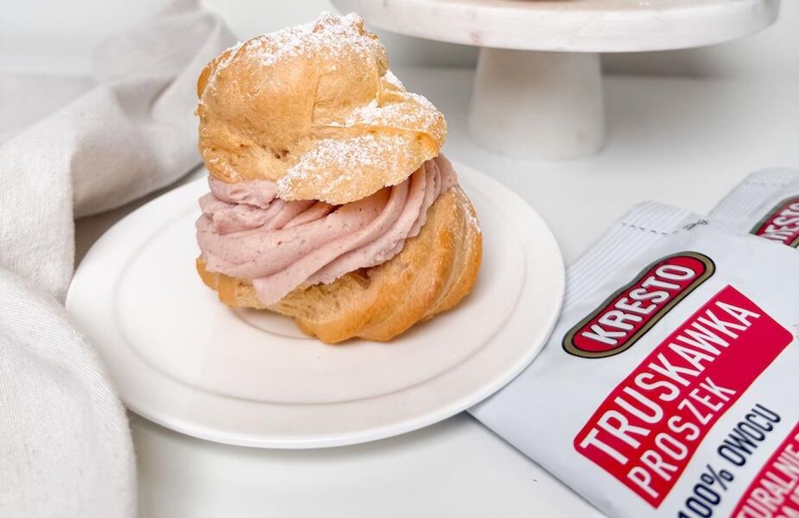 Ptysie z kremem truskawkowym