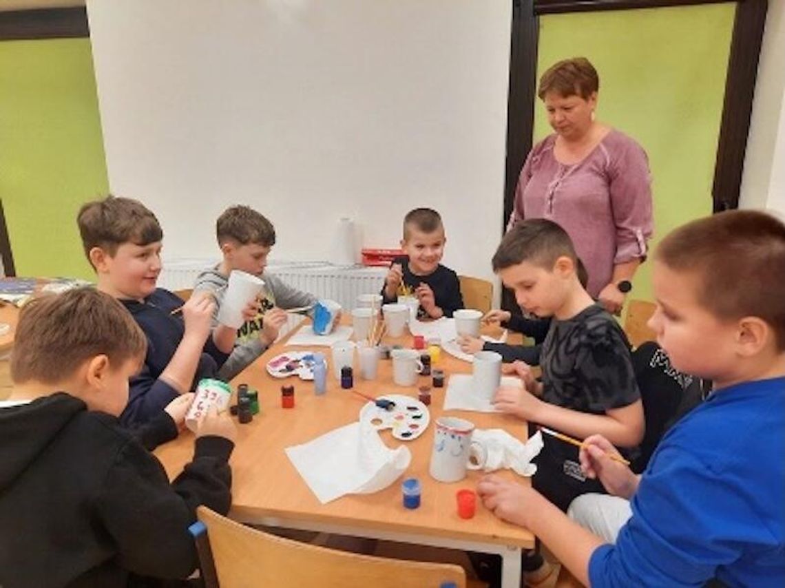 RADOSNE I TWÓRCZE FERIE W PWD W PAPROTNIE