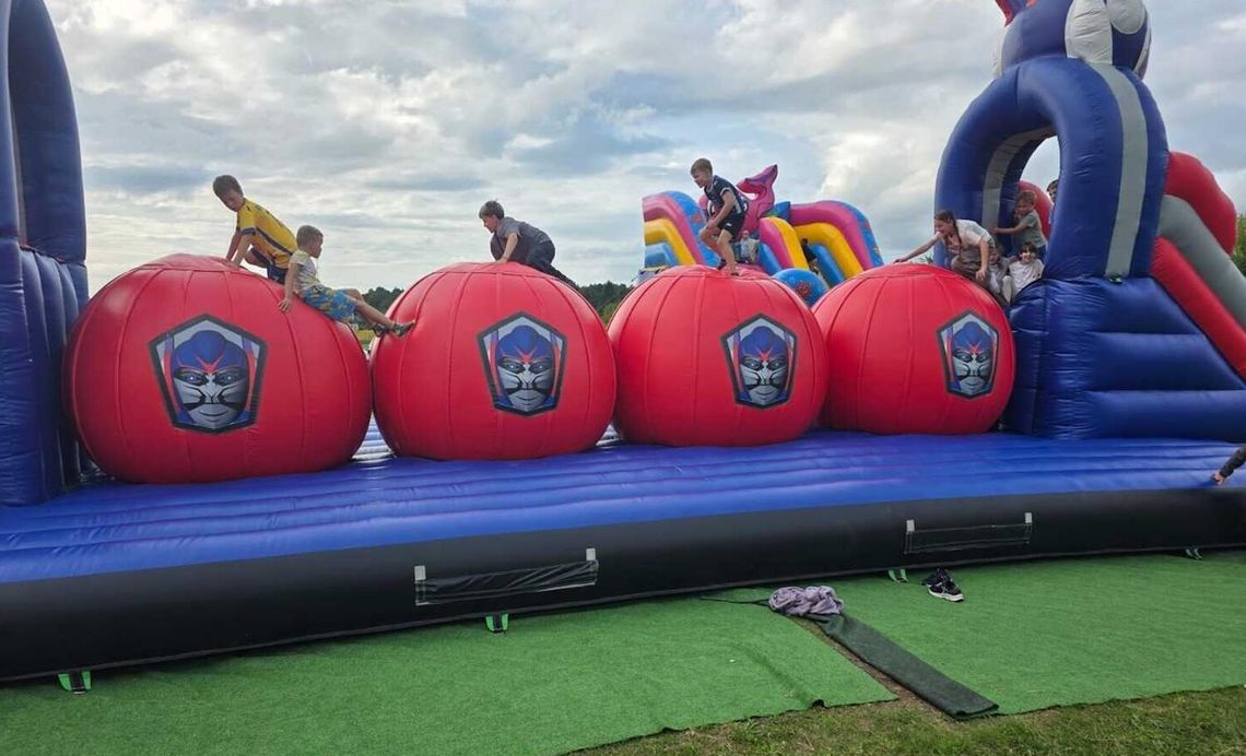 Radosne Osiedle nr 4. Piknik przy ul. Wesołej zgromadził dzieci i rodziny