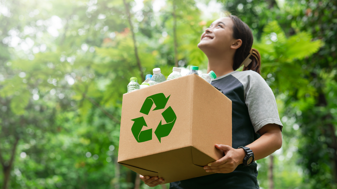 Recykling dotyczy każdego. Sprawdź, jak dawać drugie życie odpadom  i na co dzień dbać o środowisko