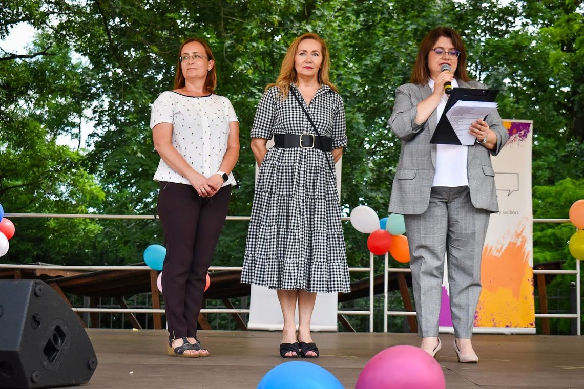 Rodzinne świętowanie z MDK na dziedzińcu Zamku Piastowskiego w Raciborzu