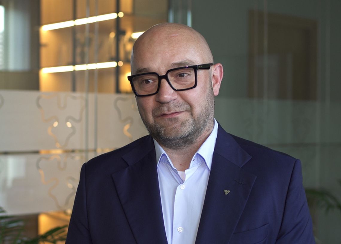 Rynek piwa kurczy się w I półroczu 2025 roku. Zła pogoda w maju przyniosła 12-proc. spadek sprzedaży