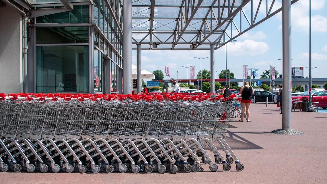 Rynek wyraźnie się zmienia. Sieci convenience i hipermarkety coraz bardziej ogrywają dyskonty