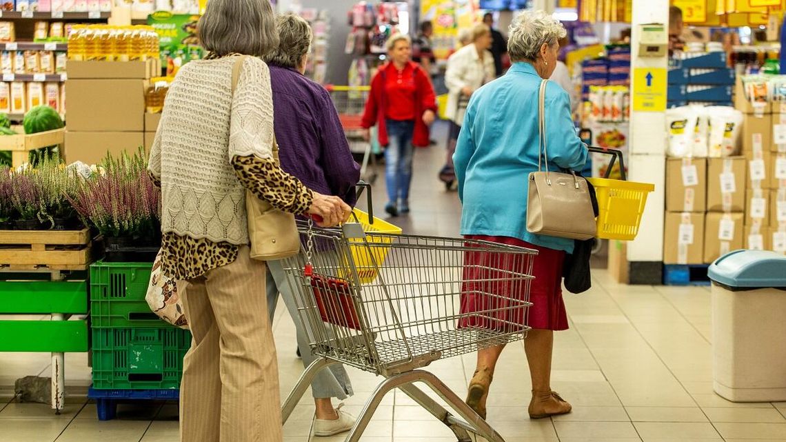 Sklepy znowu czeka oblężenie. Blisko 59 proc. Polaków zrobi zakupy spożywcze niemal przed samymi świętami