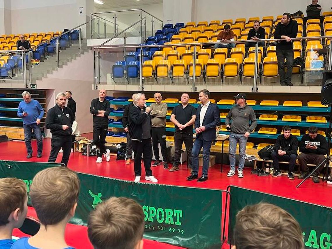 Sportowe emocje w Gryficach – tenis stołowy i koszykówka młodzieżowa!