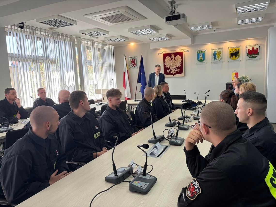 Strażacy OSP z gminy Gryfice nagrodzeni za świetne wyniki w zawodach powiatowych