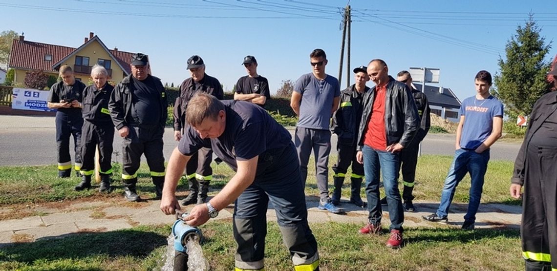 Strażacy sprawdzali hydranty