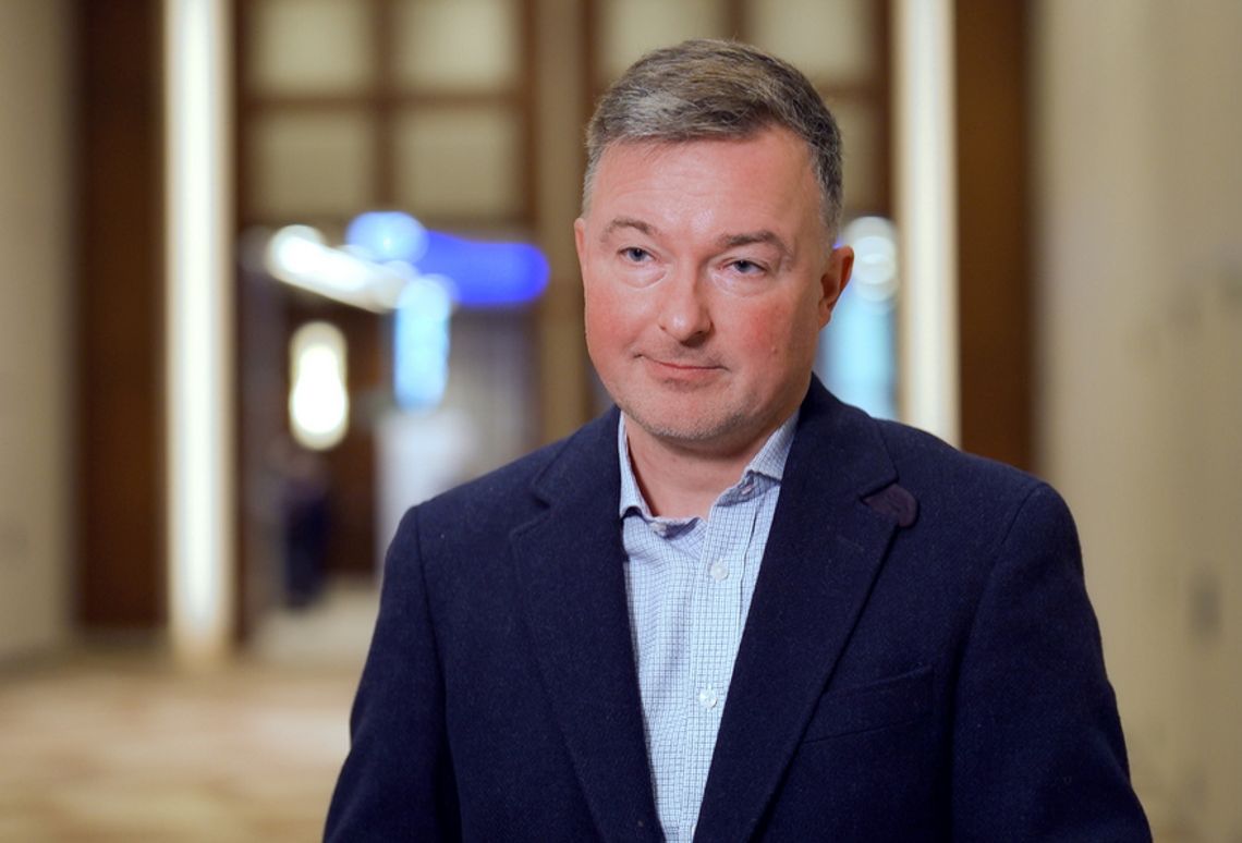 Światłowód napędza cyfryzację biznesu. Nowe inwestycje telekomów mają wypełnić białe plamy