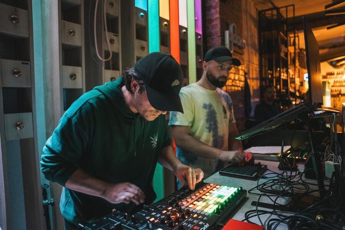 SZUMY – nowy cykl koncertów w Zamku. Start z duetem ETNOBOTANIKA