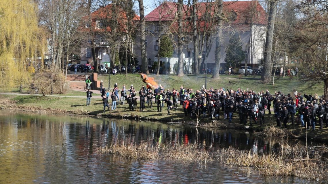 Topienie Marzanny - nieformalna inauguracja sezonu motocyklowego w Gryficach