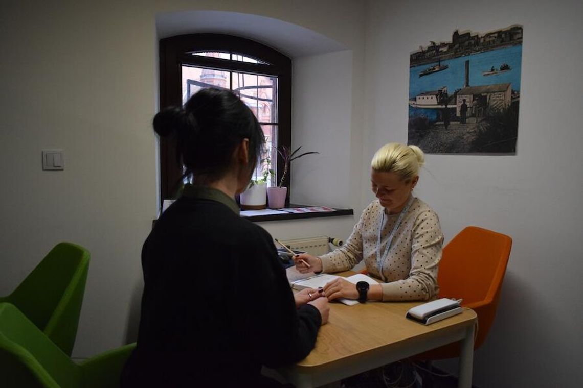 Uchodźcy z Ukrainy: gospodarczy zysk kontra systemowe wyzwania