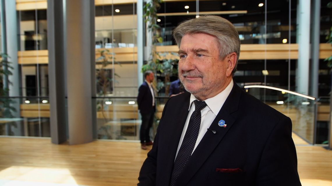 UE rozszerza pomoc dla pracowników zagrożonych zwolnieniami. Europosłowie ostrzegają przed ryzykiem rosnących upadłości firm