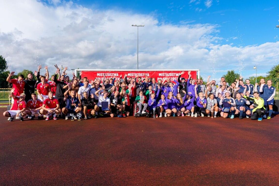 UKS Zorza Pęgów i KKS Lech Poznań Mistrzami Polski Szóstek! UKS Zorza Pęgów i KKS Lech Poznań Mistrzami Polski Szóstek!