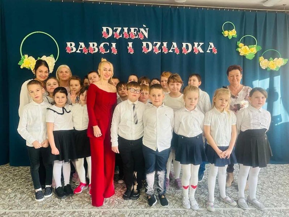 Uroczyste spotkanie z okazji Dnia Babci i Dziadka