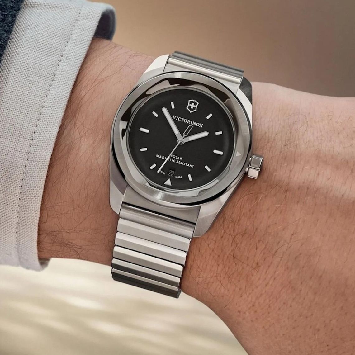 Victorinox Concept One Solar: szwajcarska precyzja zasilana światłem Victorinox Concept One Solar: szwajcarska precyzja zasilana światłem