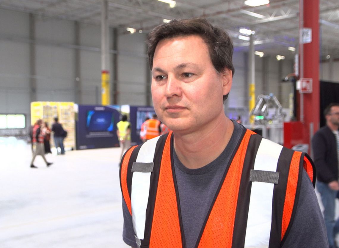 W Amazon pracuje ponad 750 tys. robotów. Najnowszy jest wyposażony w „zmysł” dotyku