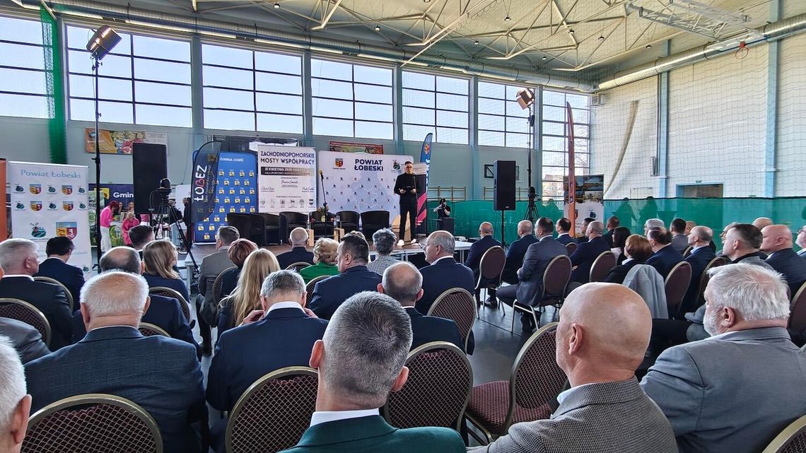 W Łobzie rozmawiano o przyszłości regionu. Za nami III Konferencja „Zachodniopomorskie Mosty Współpracy” W Łobzie rozmawiano o przyszłości regionu. Za nami III Konferencja „Zachodniopomorskie Mosty Współpracy”