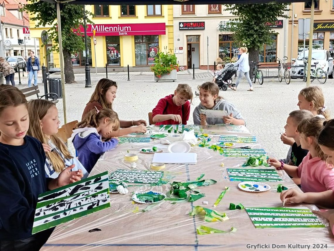 WAKACJE 2024 Z GDK „WAKACYJNA AKADEMIA SZTUK PLASTYCZNYCH” „BRZOZOWY GAJ”