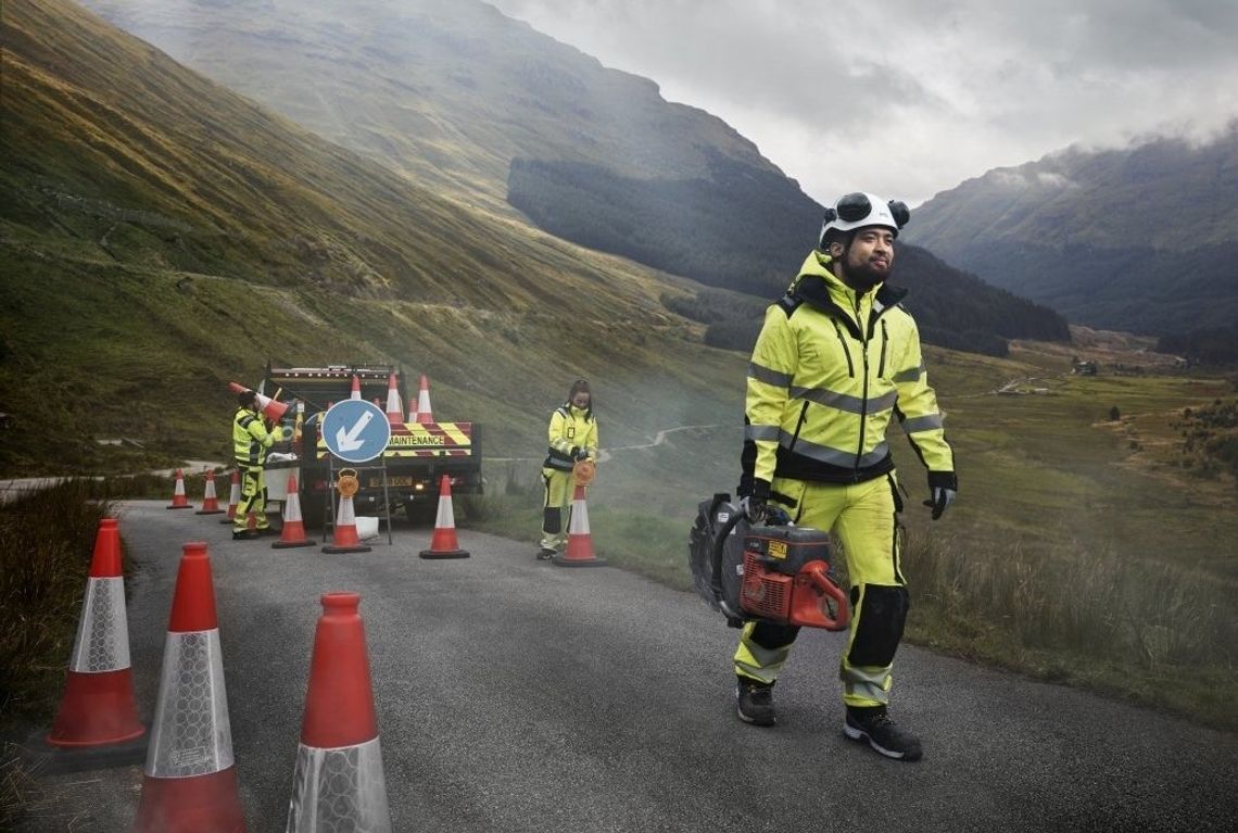 Widocznie bezpieczniej – dzięki odzieży roboczej hi-vis