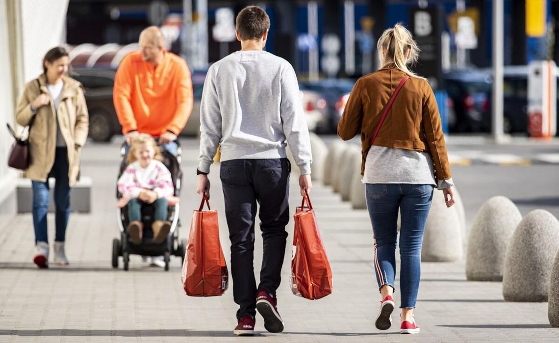 Wojna na Bliskim Wschodzie. Polacy boją się wzrostu cen przed świętami. Eksperci uspokajają, że nie będzie źle Wojna na Bliskim Wschodzie. Polacy boją się wzrostu cen przed świętami. Eksperci uspokajają, że nie będzie źle