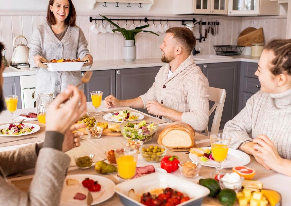 Żelazo na talerzu: fasola, warzywa i sery w pożywnym sezonowym menu Żelazo na talerzu: fasola, warzywa i sery w pożywnym sezonowym menu